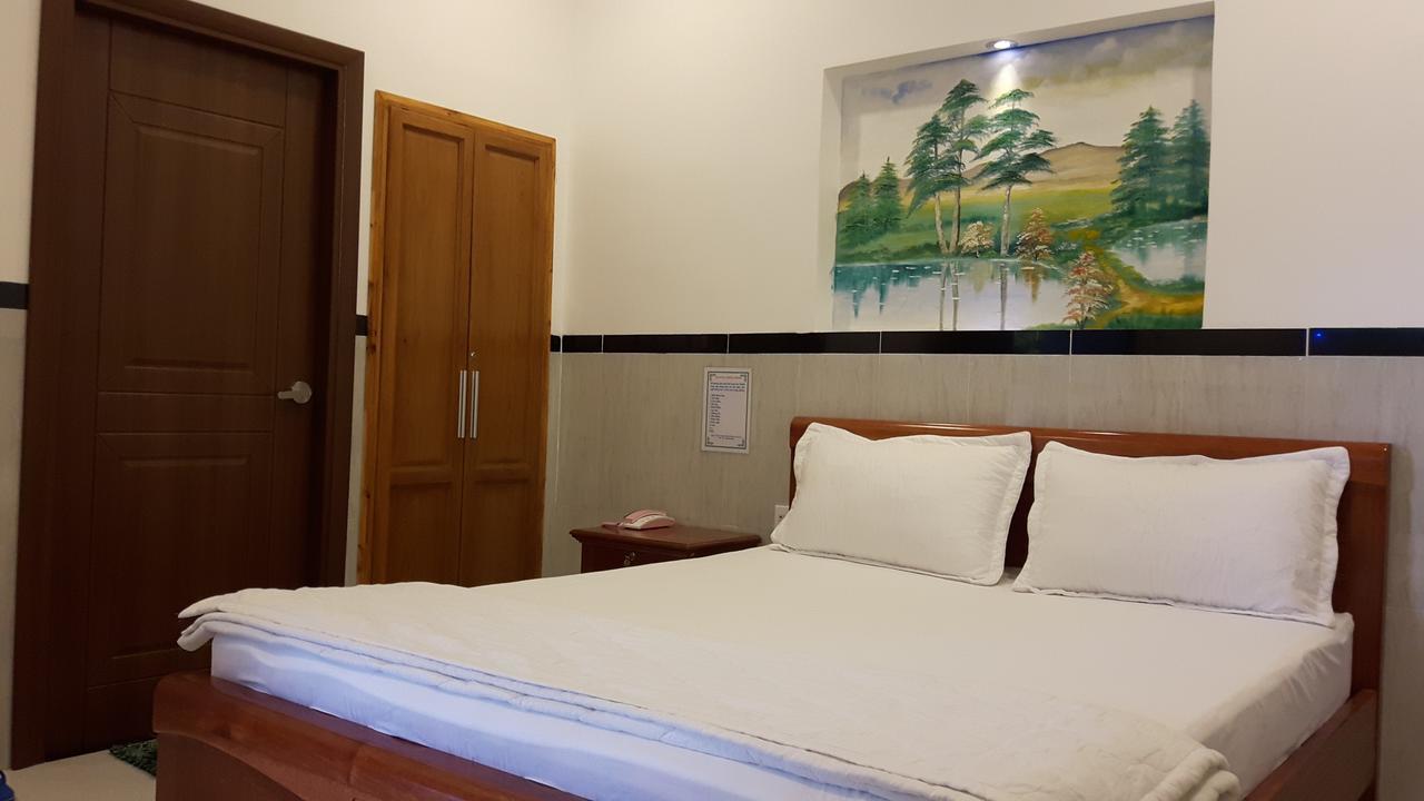 Motel Hoang Gia Long Khanh Εξωτερικό φωτογραφία