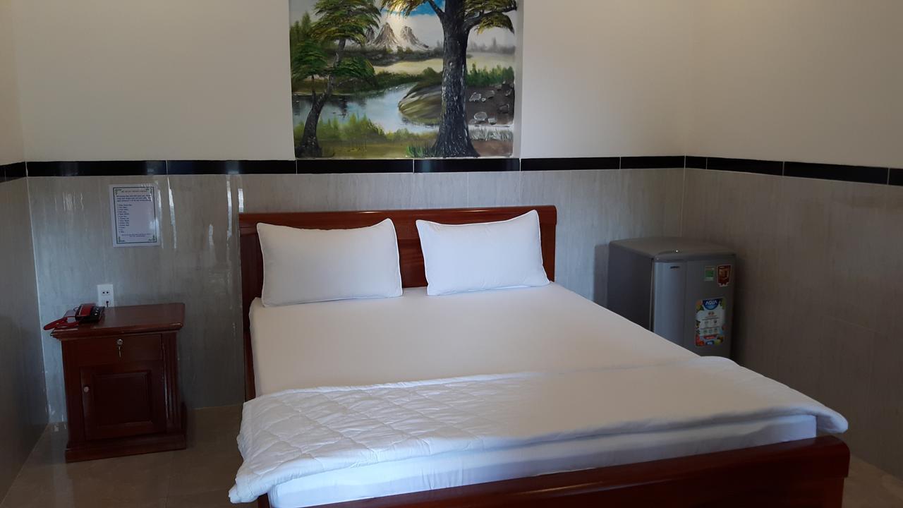 Motel Hoang Gia Long Khanh Εξωτερικό φωτογραφία