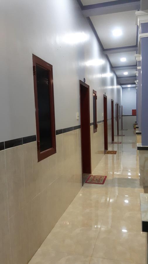 Motel Hoang Gia Long Khanh Εξωτερικό φωτογραφία
