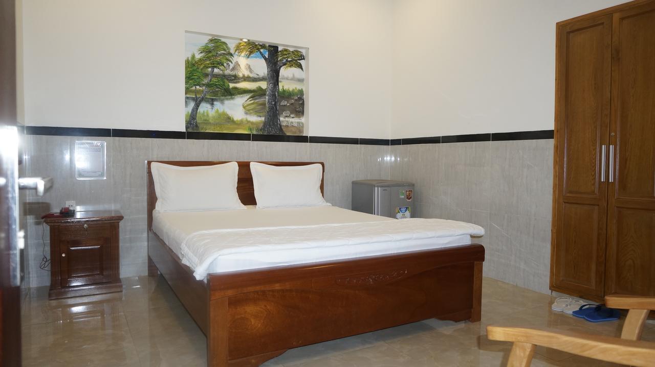 Motel Hoang Gia Long Khanh Εξωτερικό φωτογραφία