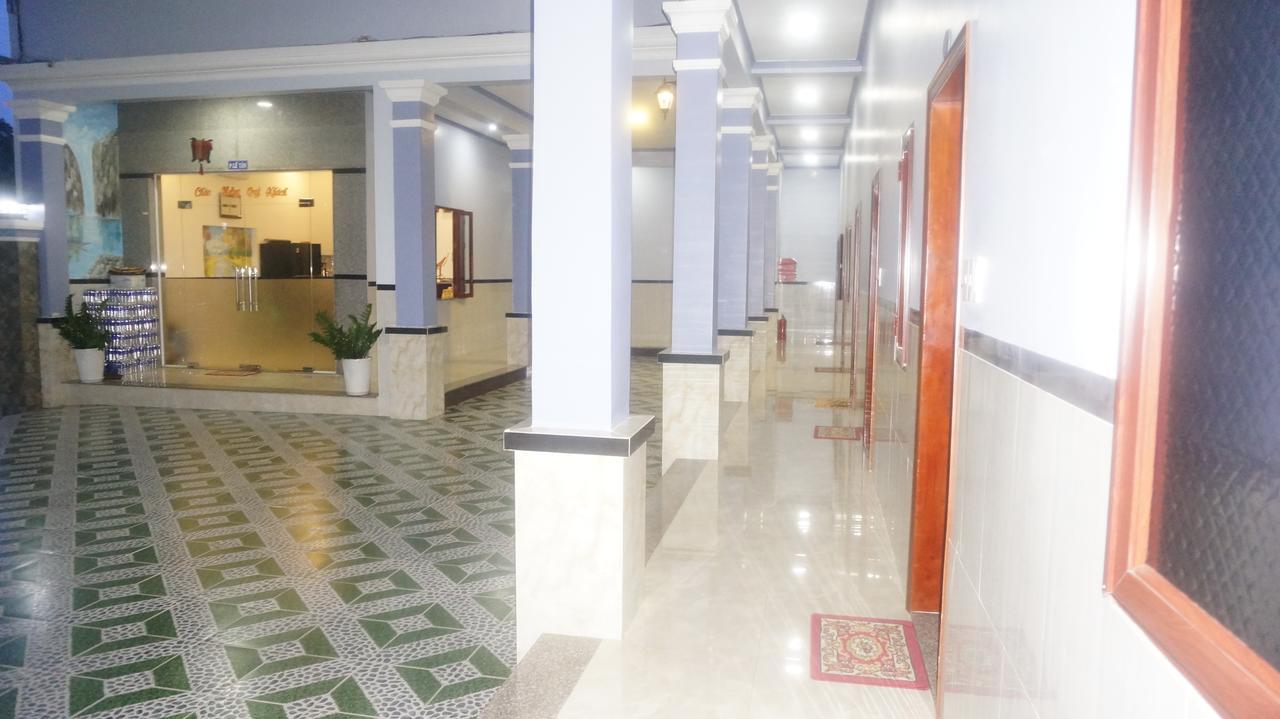 Motel Hoang Gia Long Khanh Εξωτερικό φωτογραφία