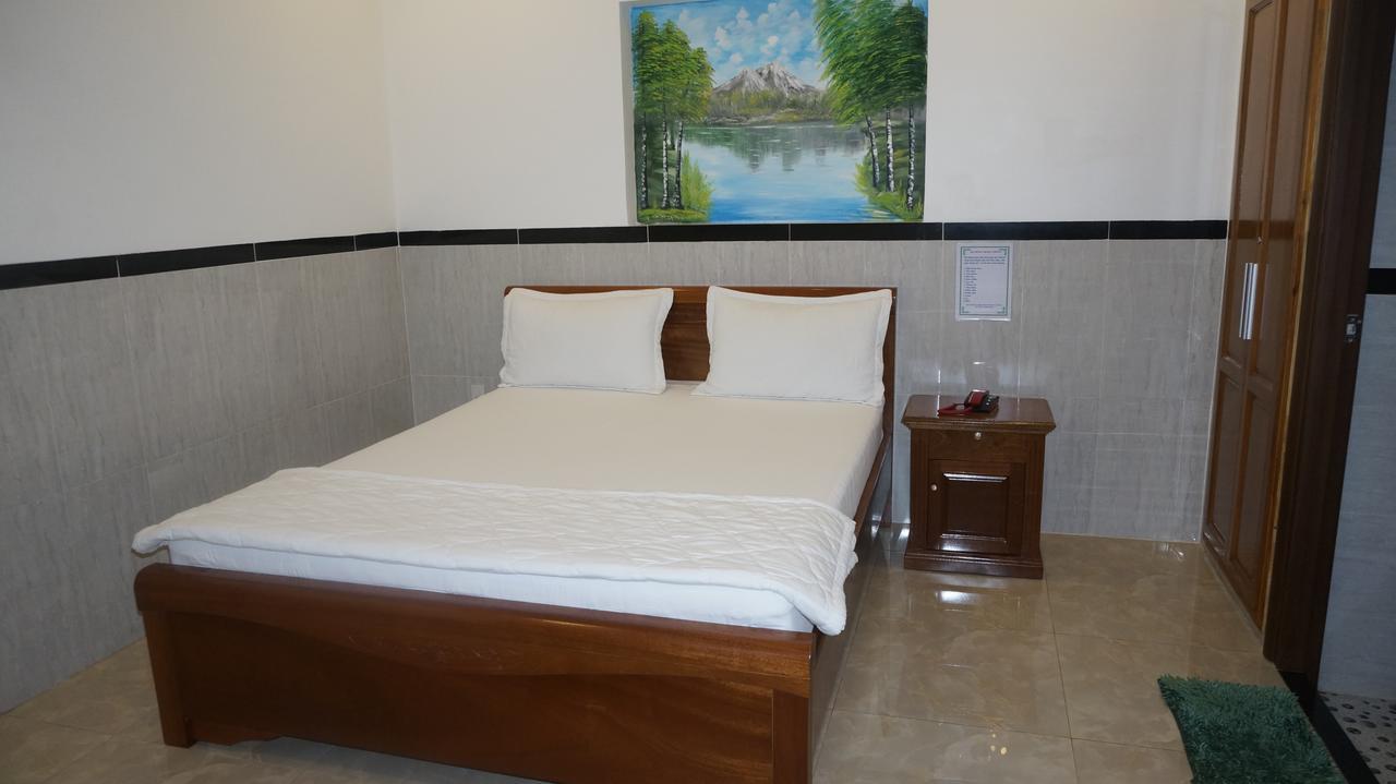 Motel Hoang Gia Long Khanh Εξωτερικό φωτογραφία